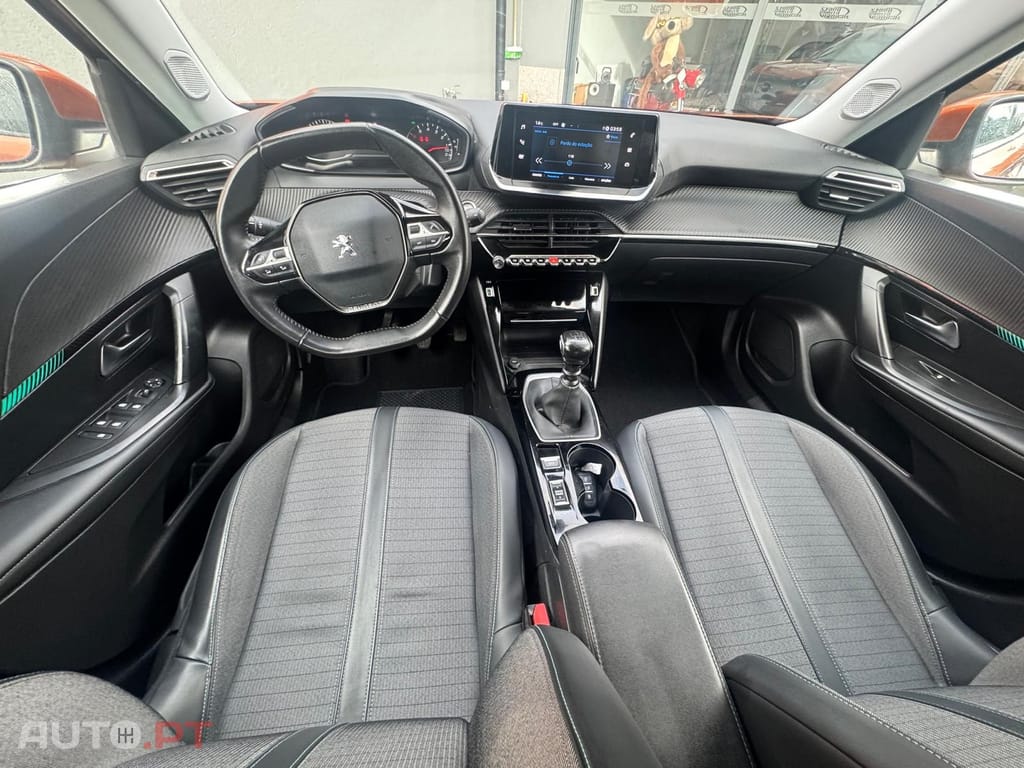 Peugeot 2008 PureTech 100 Allure