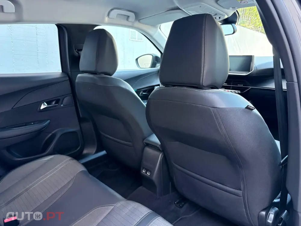 Peugeot 2008 1.2 PureTech Allure