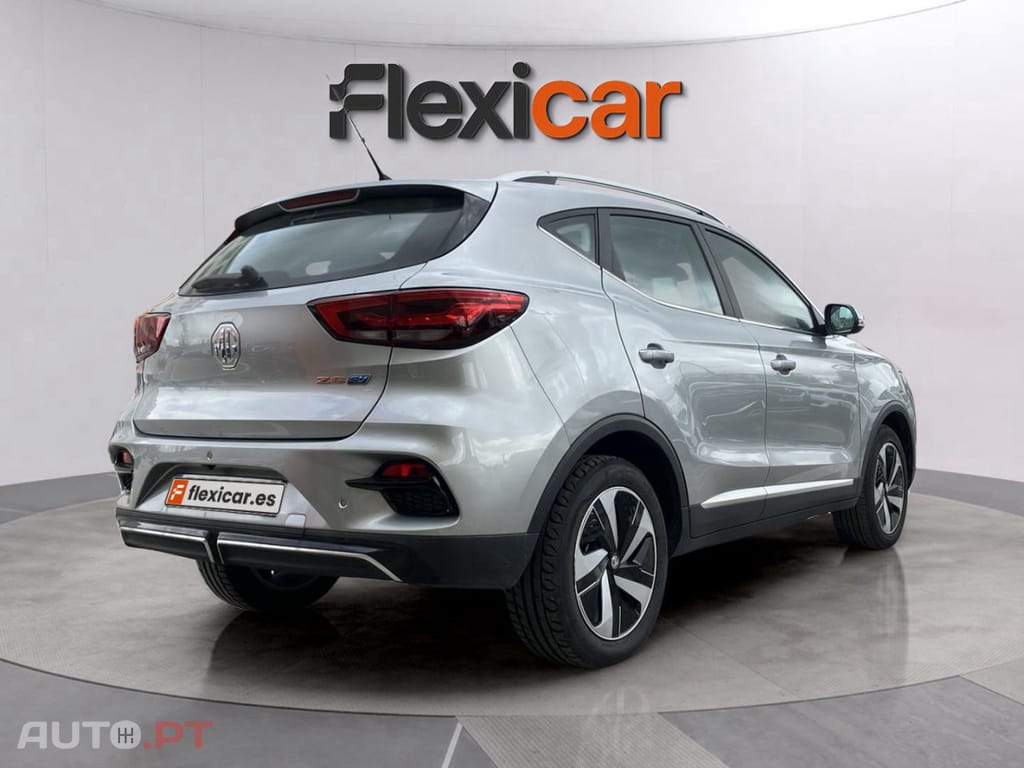 MG ZS EV 72.6 kWh Luxury OBC 11 KW