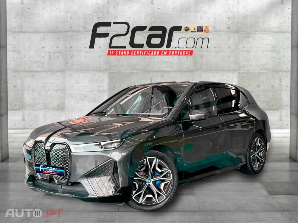 BMW iX xDrive 40 Pack Desportivo