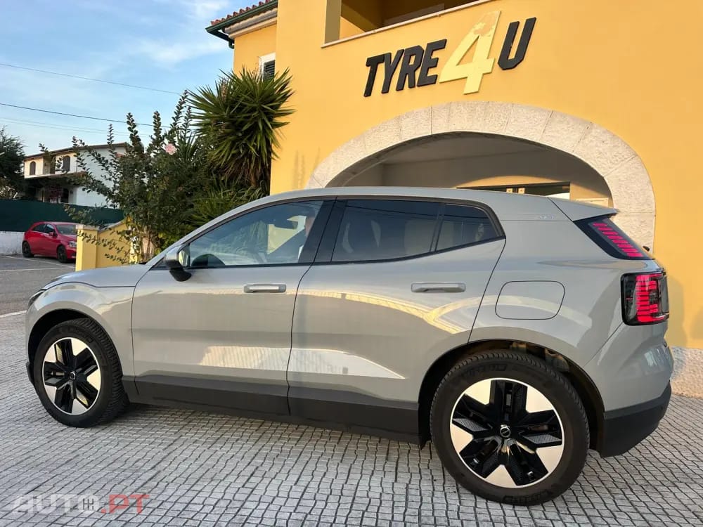 Volvo EX30 69 kWh Single Motor Extended Range Core