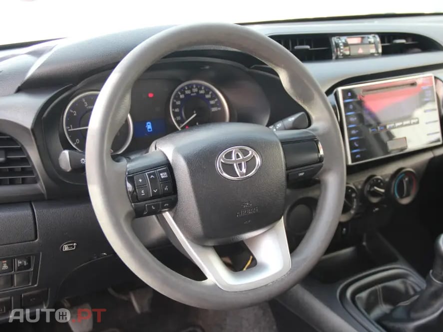 Toyota Hilux 2.4 D-4D 4WD CE CH