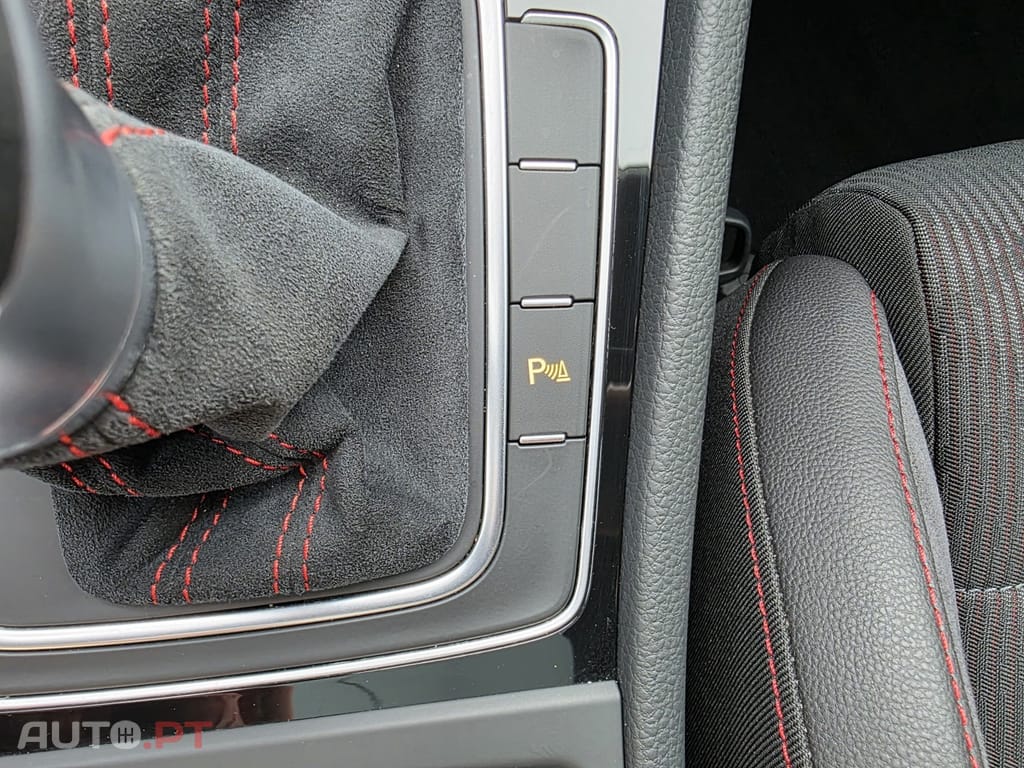 Volkswagen Golf 2.0 TSI GTi TCR DSG