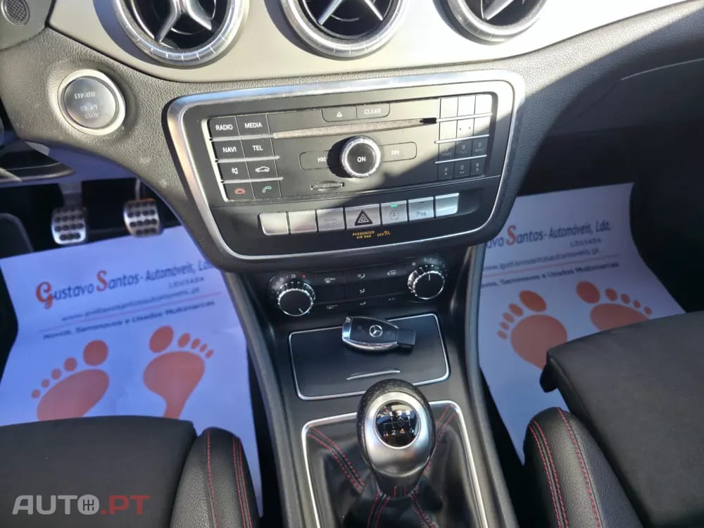 Mercedes-Benz CLA 200 AMG Line