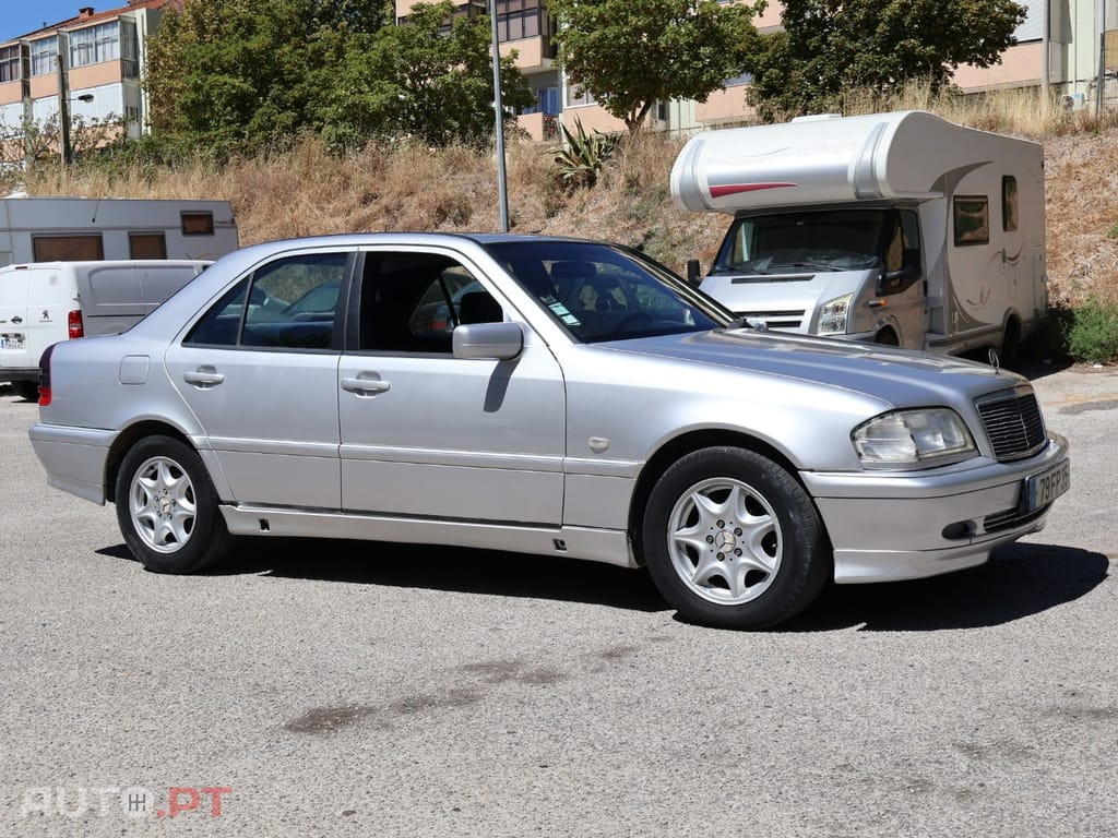 Mercedes-Benz C 220 D Classic