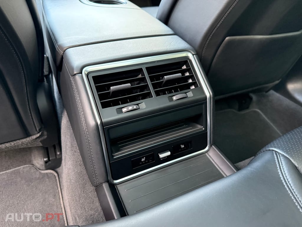 Porsche Panamera 4 E-Hybrid Platinum Edition