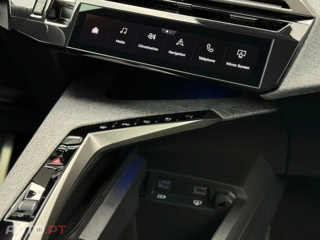 Peugeot E-3008 1.6 HYBRID ACTIVE PACK e-EAT8