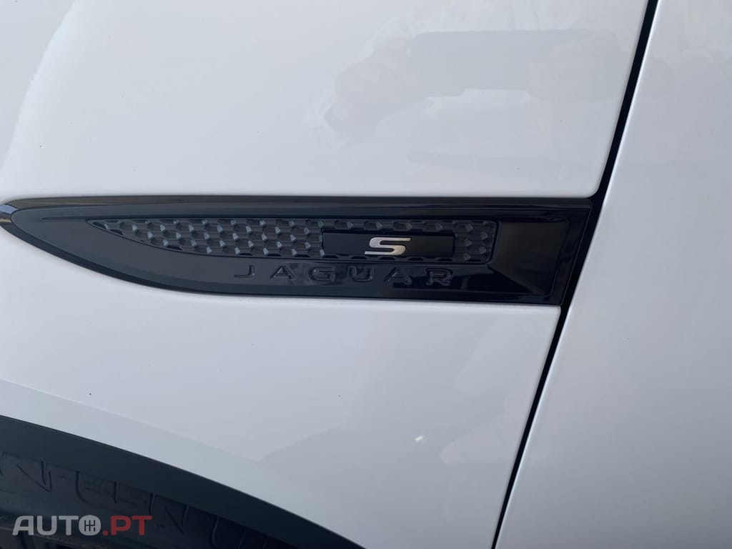 Jaguar E-Pace 2.0 i4D R-Dynamic S