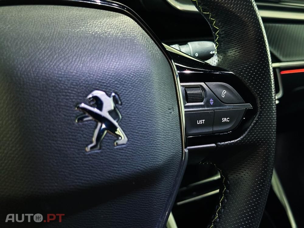 Peugeot E-2008 50 kWh GT