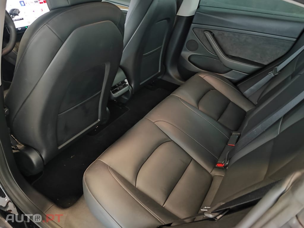Tesla Model 3 Standard Range Plus RWD