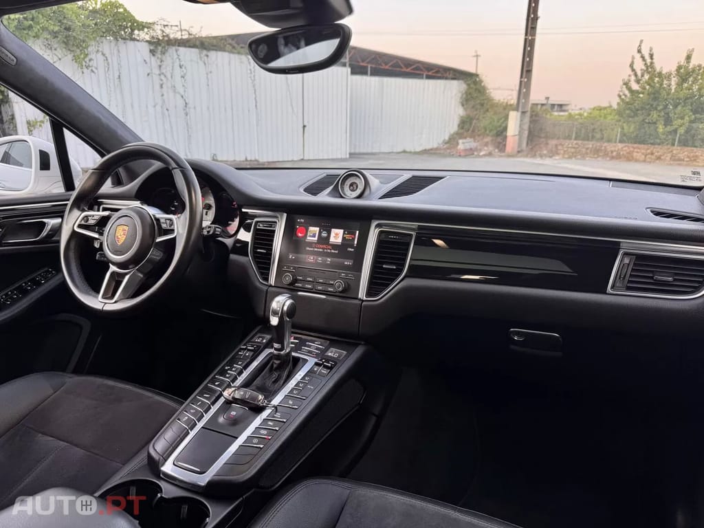 Porsche Macan S