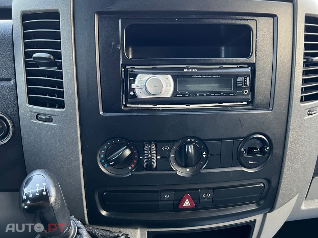 Volkswagen Crafter 35 2.5 TDi 164 Média