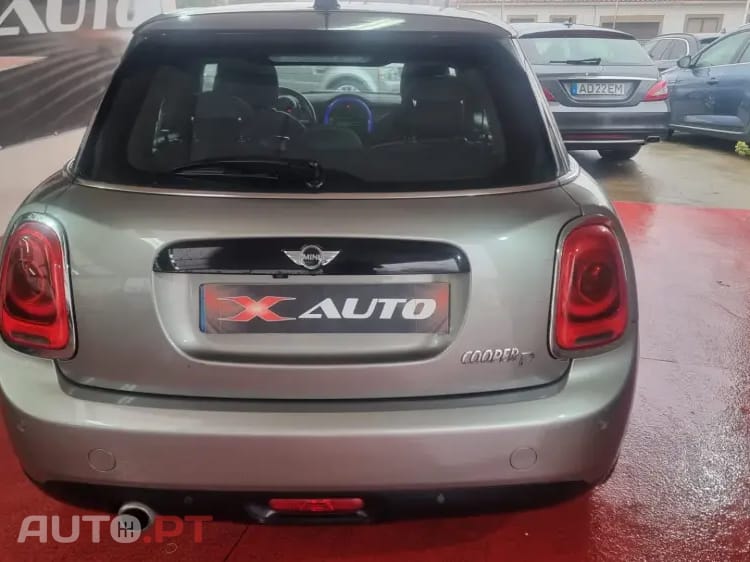 MINI Cooper Cooper D Auto