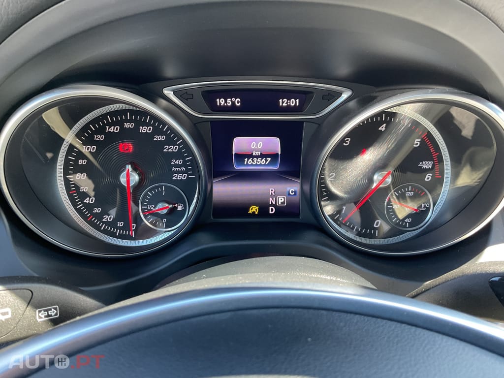 Mercedes-Benz CLA 180 d Shooting Brake AMG Line Aut.