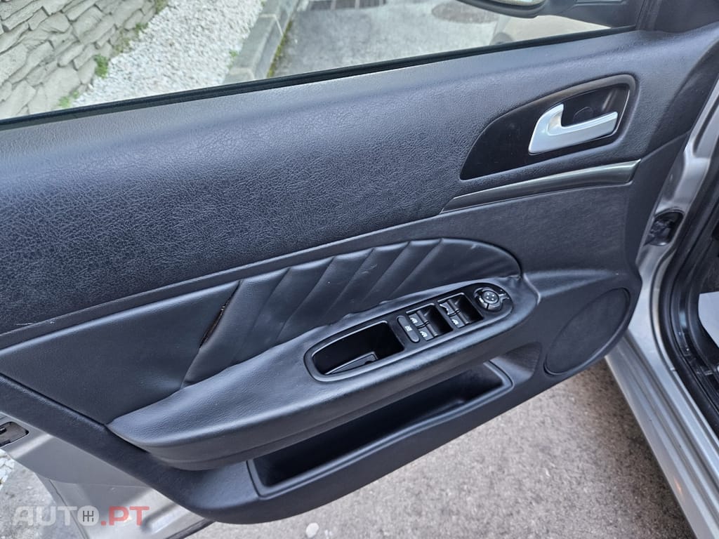 Alfa Romeo 159 Sportwagon 2.0 JTDm Distinctive P.Sport+