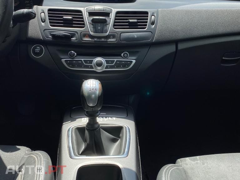 Renault Laguna 1.5DCI 110CV COUPE