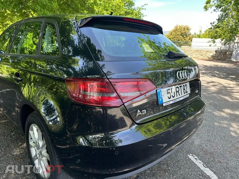 Audi A3 Sportback 1.6 TDi Business Line Attraction S tronic