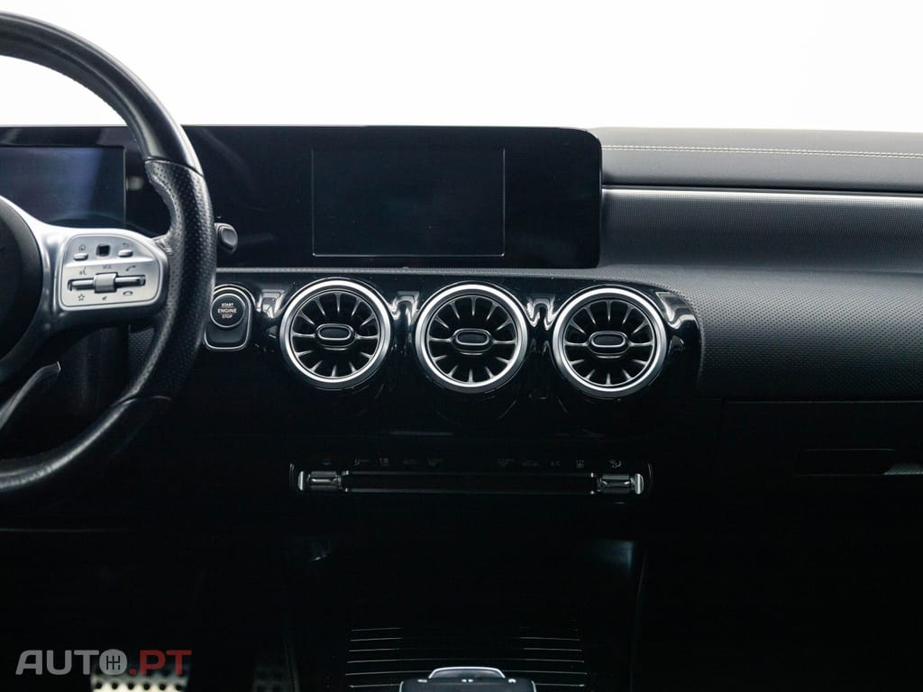 Mercedes-Benz A 250 e AMG Line