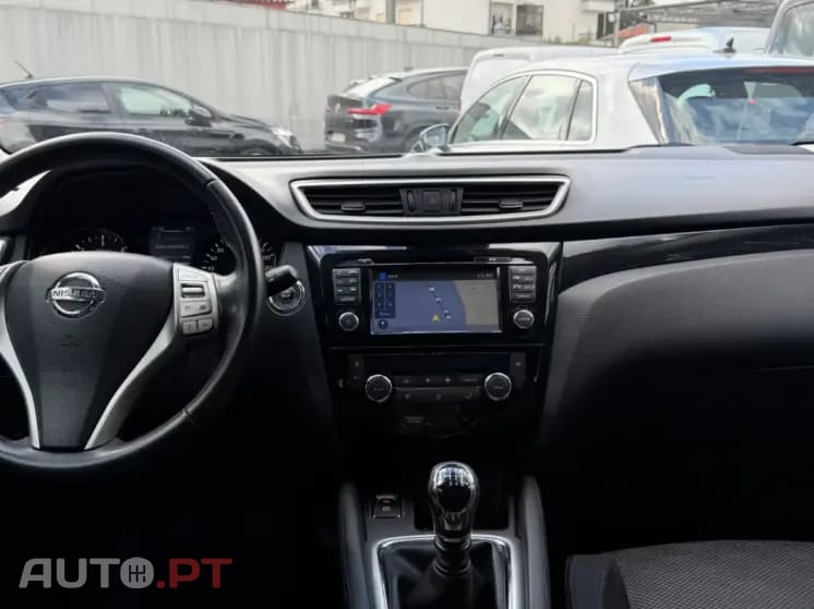 Nissan Qashqai 1.5 dCi N-Connecta 18