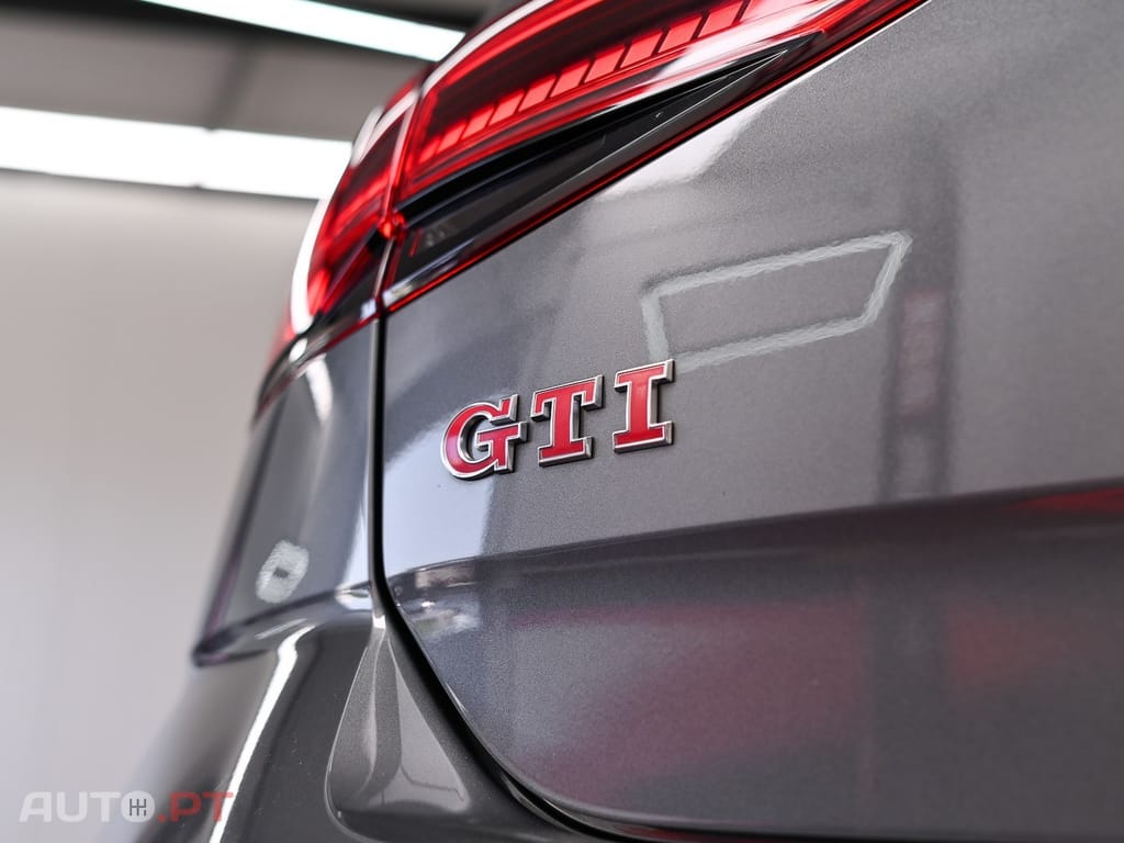 Volkswagen Golf 2.0 TSi GTi DSG Performance