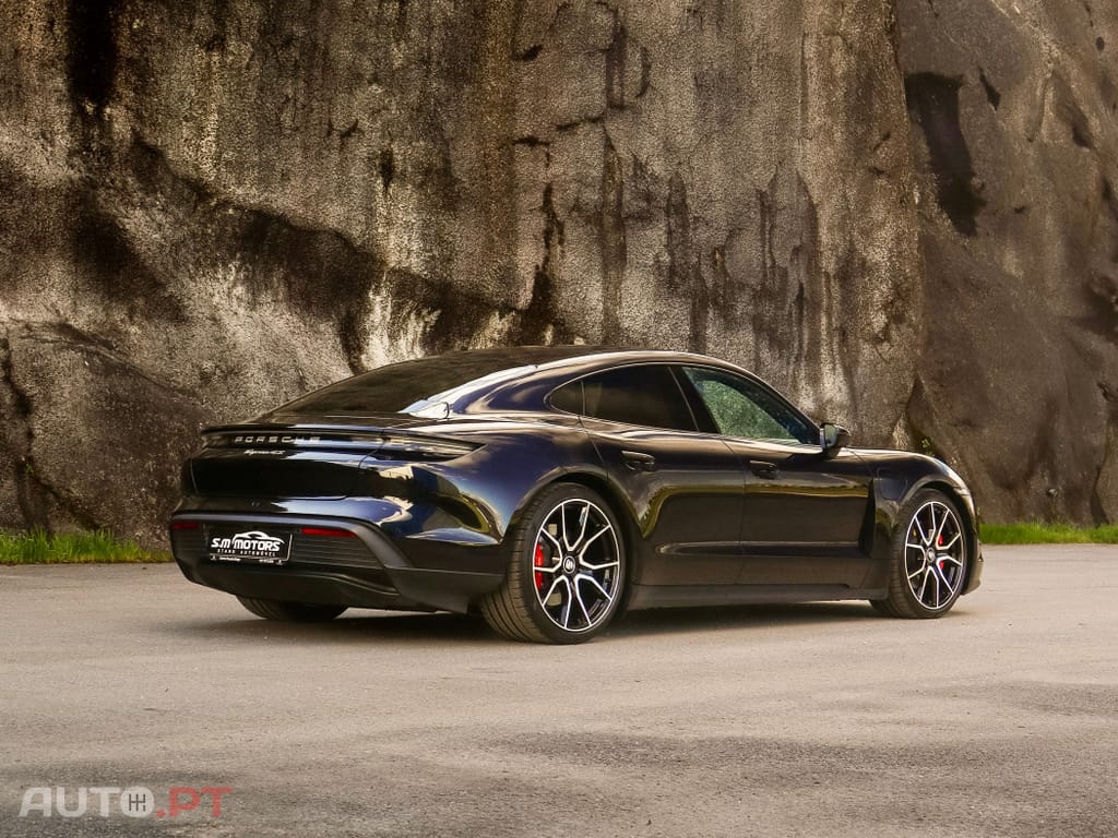 Porsche Taycan 4S