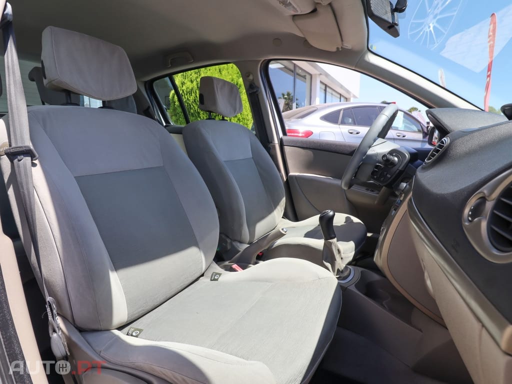 Renault Clio 1.2 16V Confort