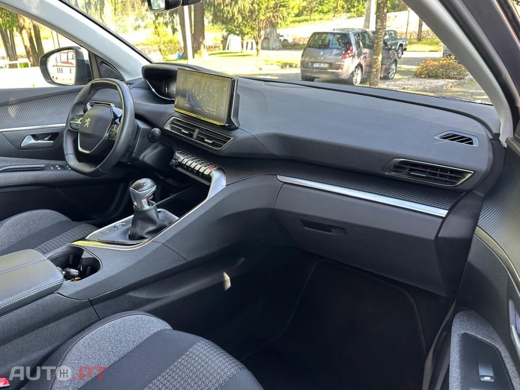 Peugeot 3008 1.5 BlueHDi Active
