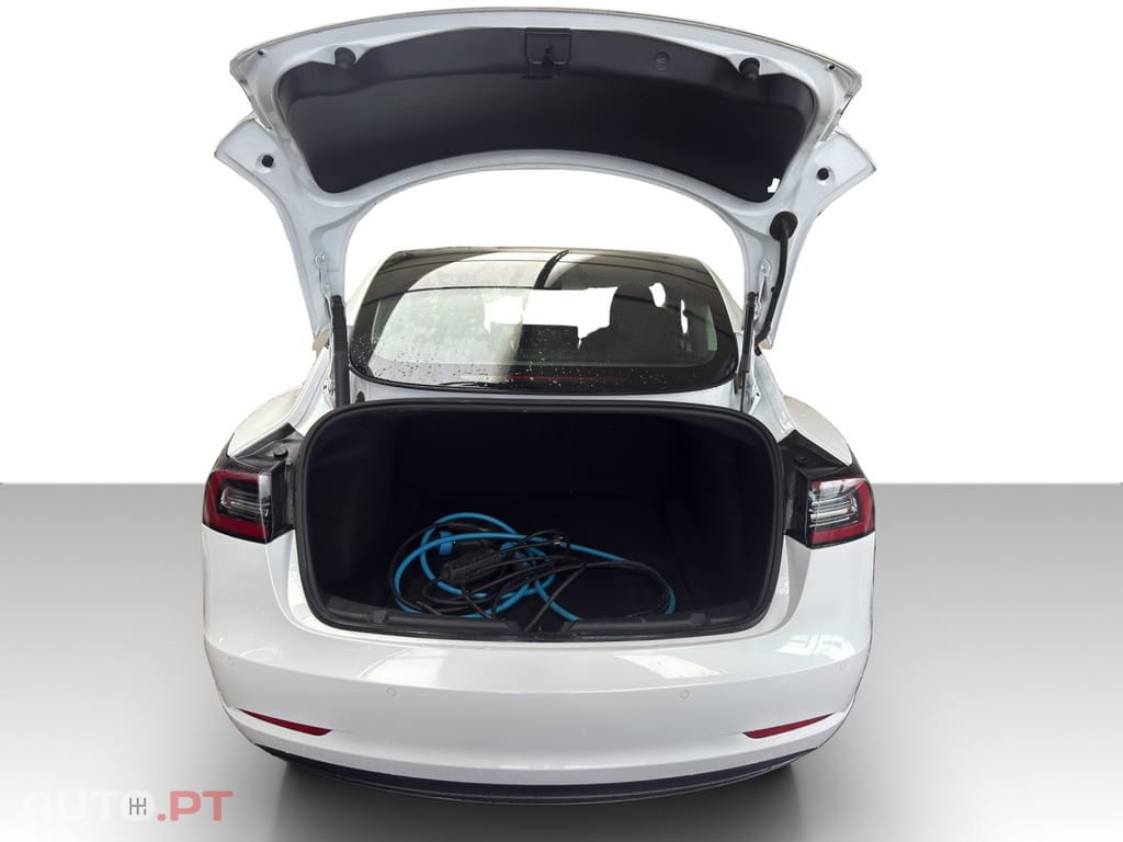 Tesla Model 3 Standard Range Plus RWD