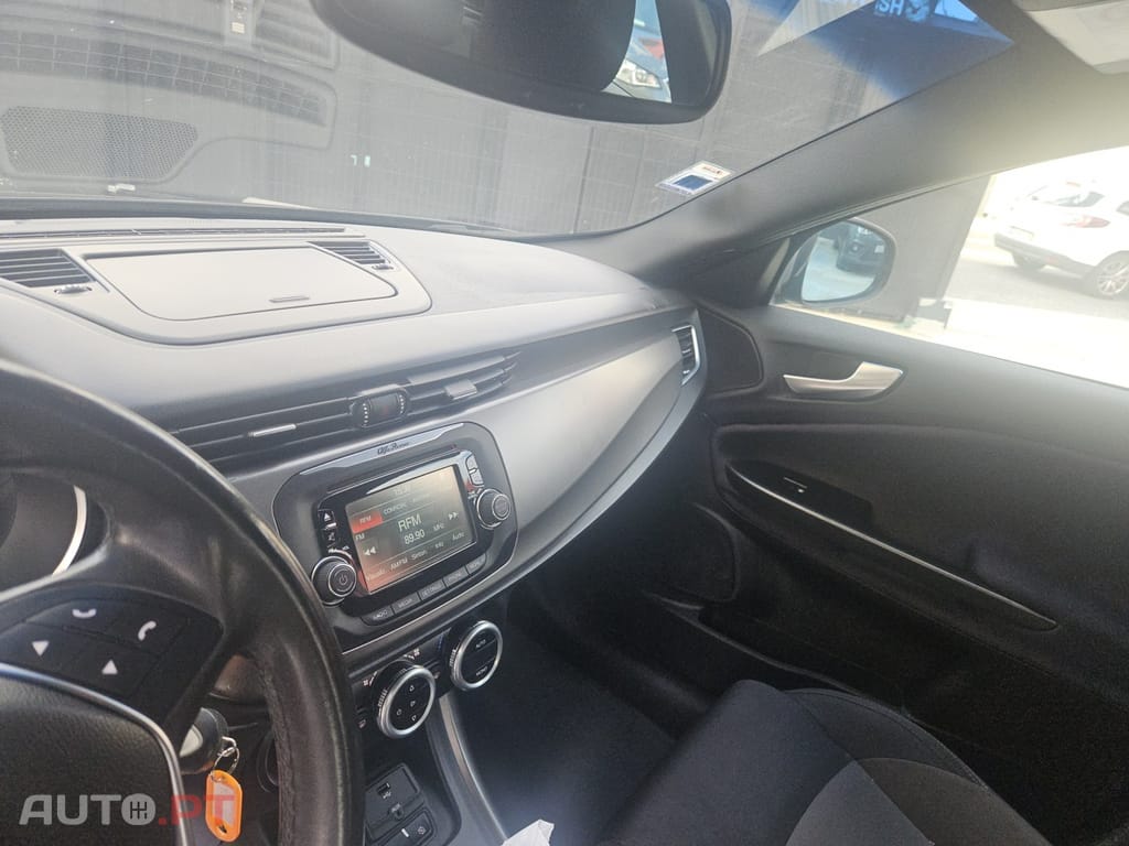 Alfa Romeo Giulietta 1.6 JTDm Trofeo