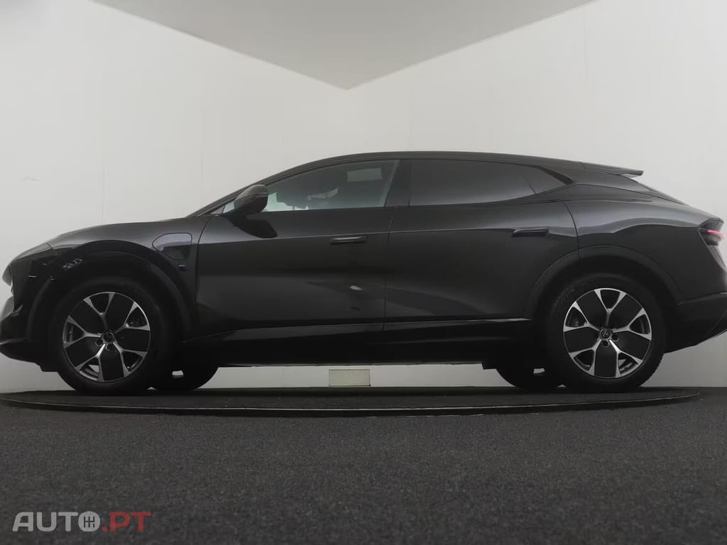 Lotus Eletre EDS 450 4WD