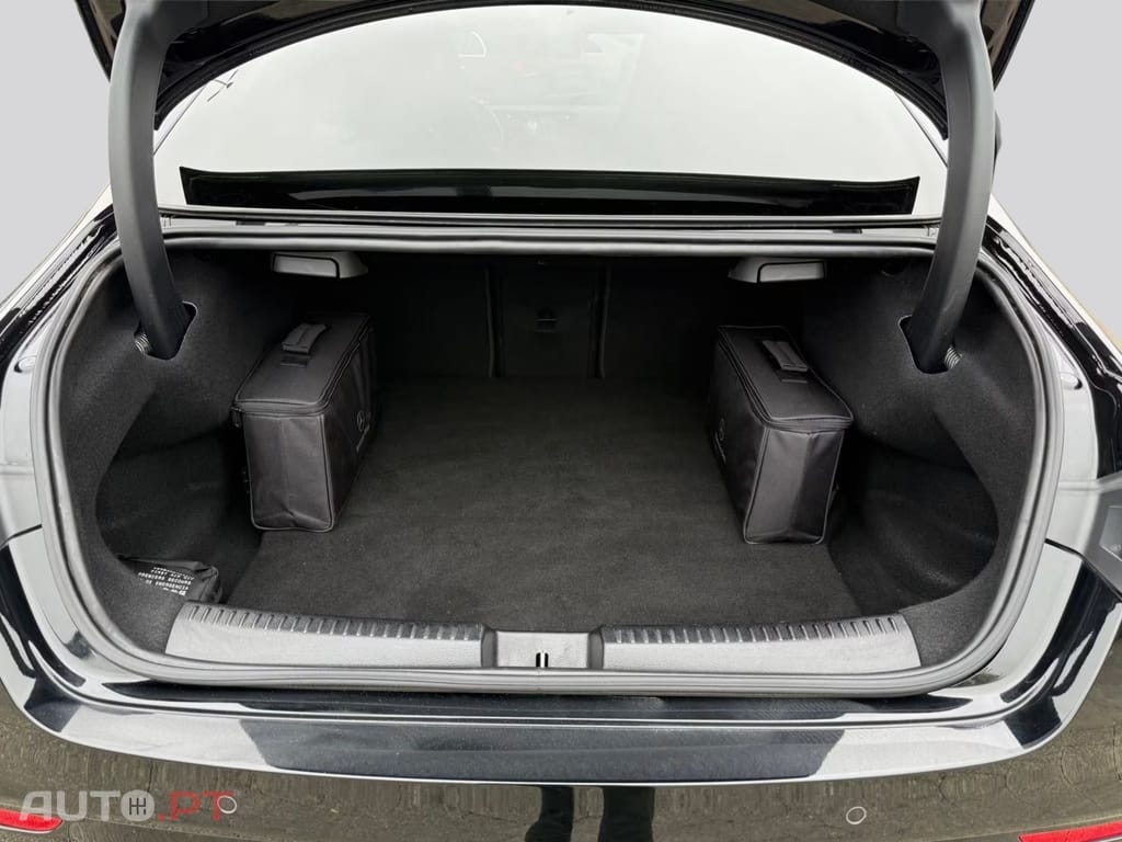 Mercedes-Benz CLA 250 e AMG I.V.A DEDUTÍVEL 