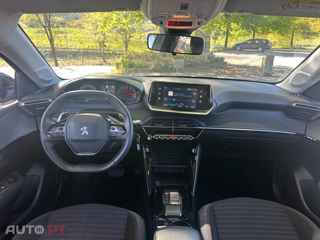 Peugeot 208 1.2 PureTech Allure Pack EAT8