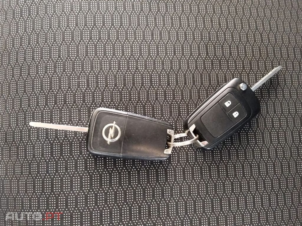 Opel Corsa 1.4 Edition FlexFuel