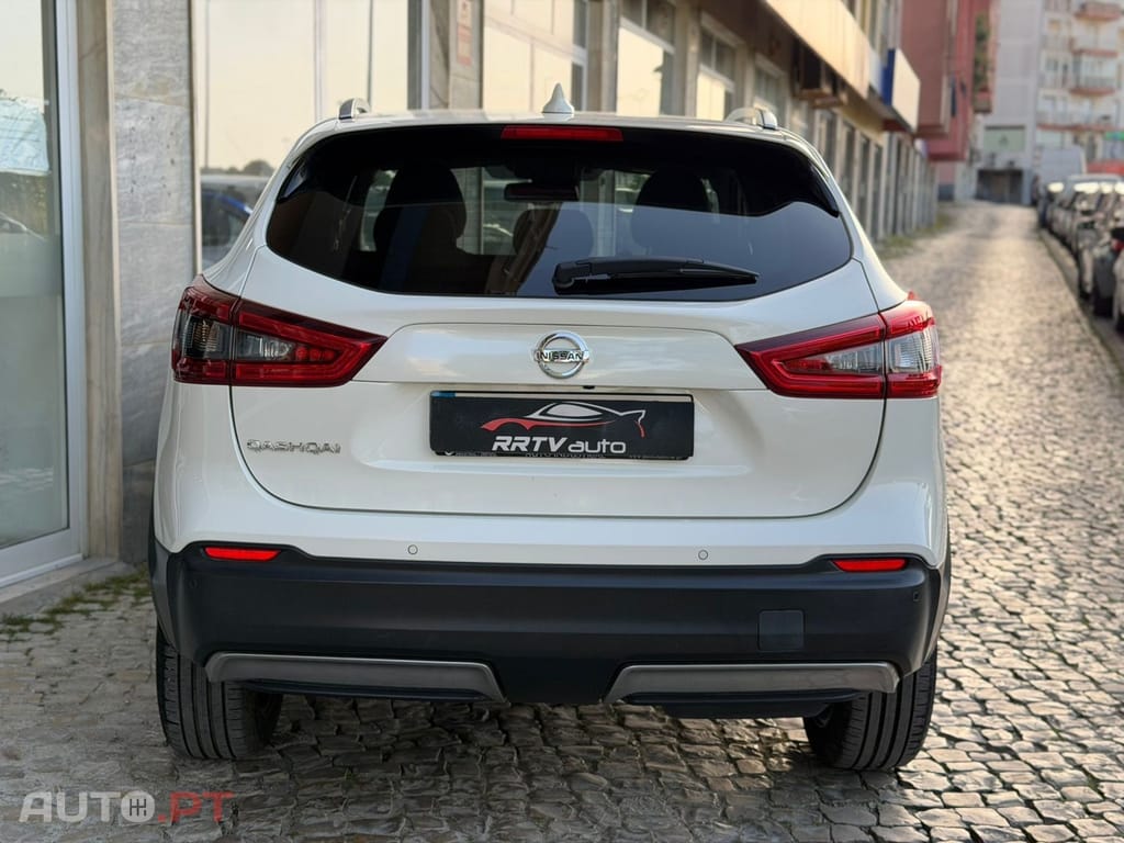 Nissan Qashqai 1.5 dCi N-Connecta J18