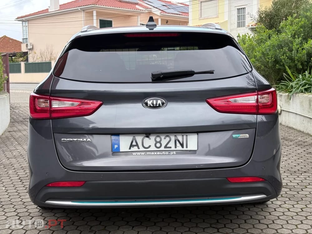 Kia Optima 2.0 CVVT PHEV