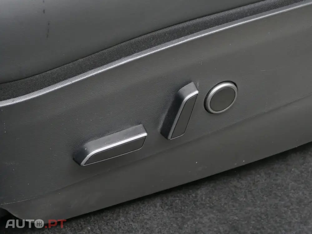 Tesla Model Y Long Range Tração Integral