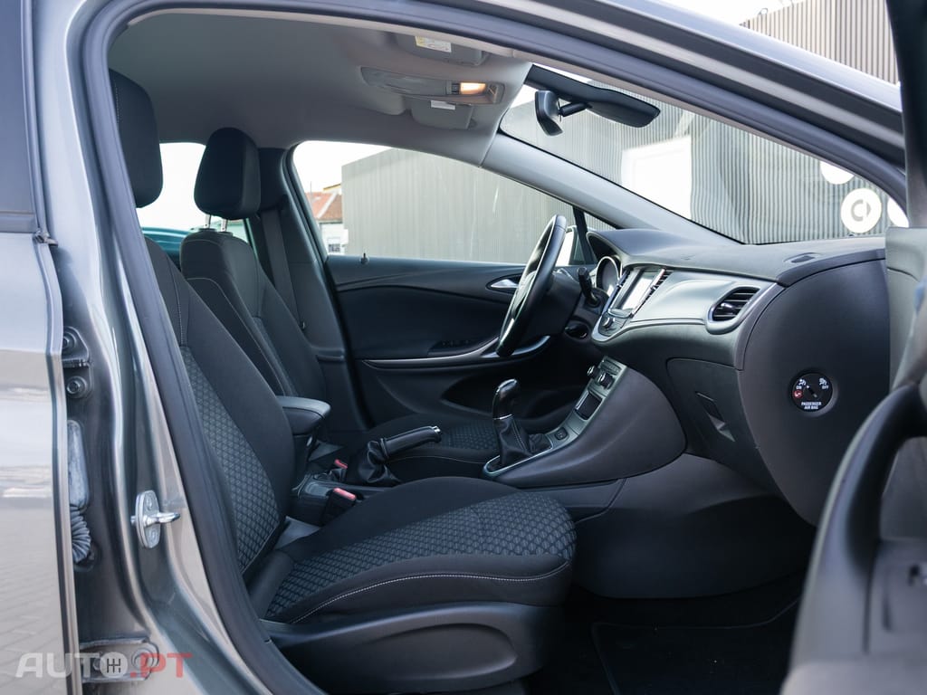 Opel Astra 1.6 CDTI Dynamic S/S