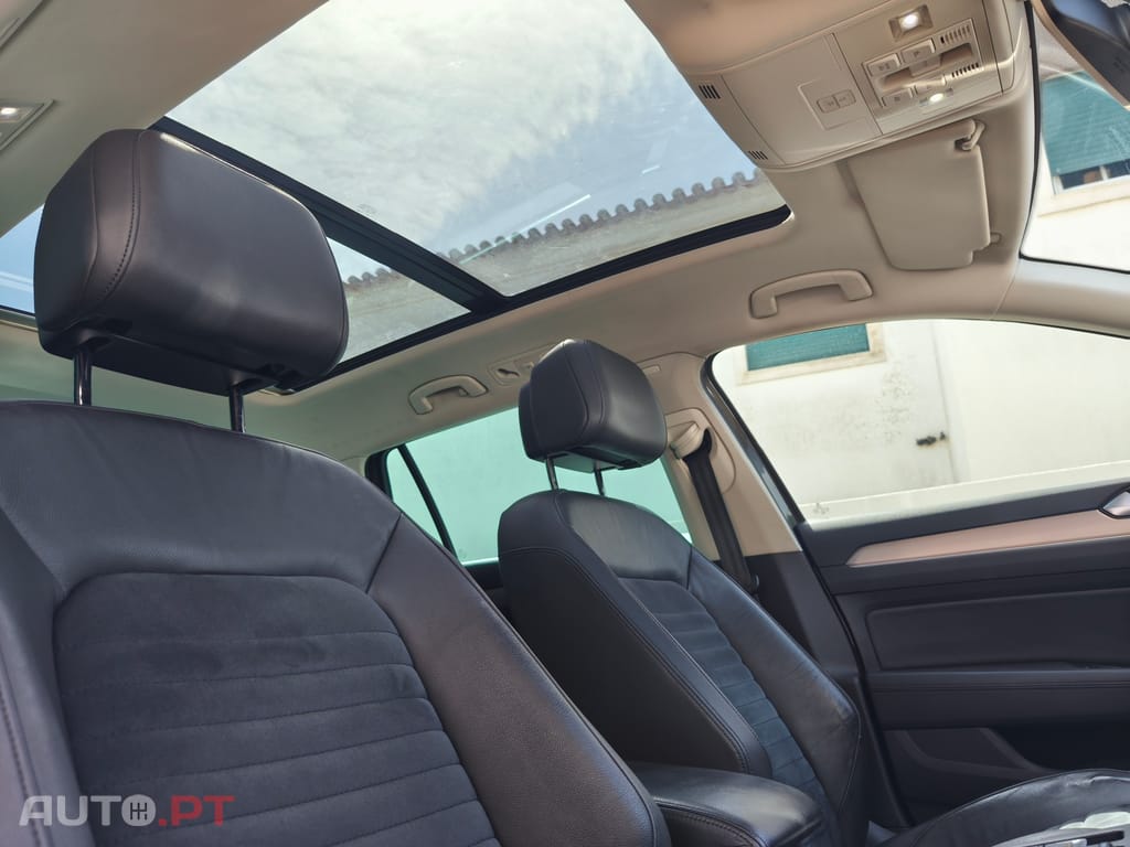 Volkswagen Passat Variant biTDI 240cv 4MOTION DSG Highline