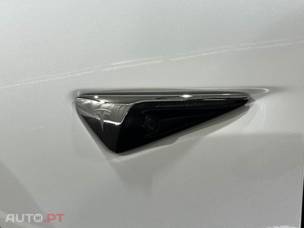 Tesla Model 3 Long-Range Dual Motor AWD