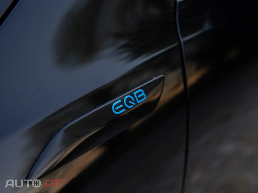 Mercedes-Benz EQB 300 4Matic AMG Line