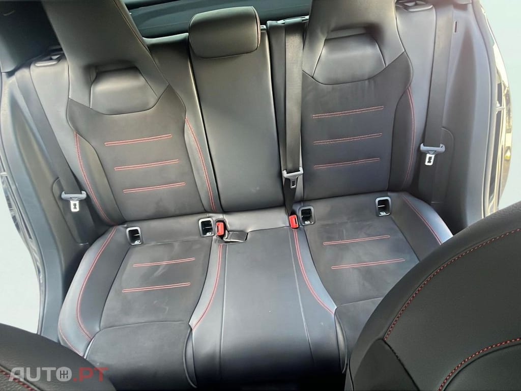 Mercedes-Benz A 250 AMG Line
