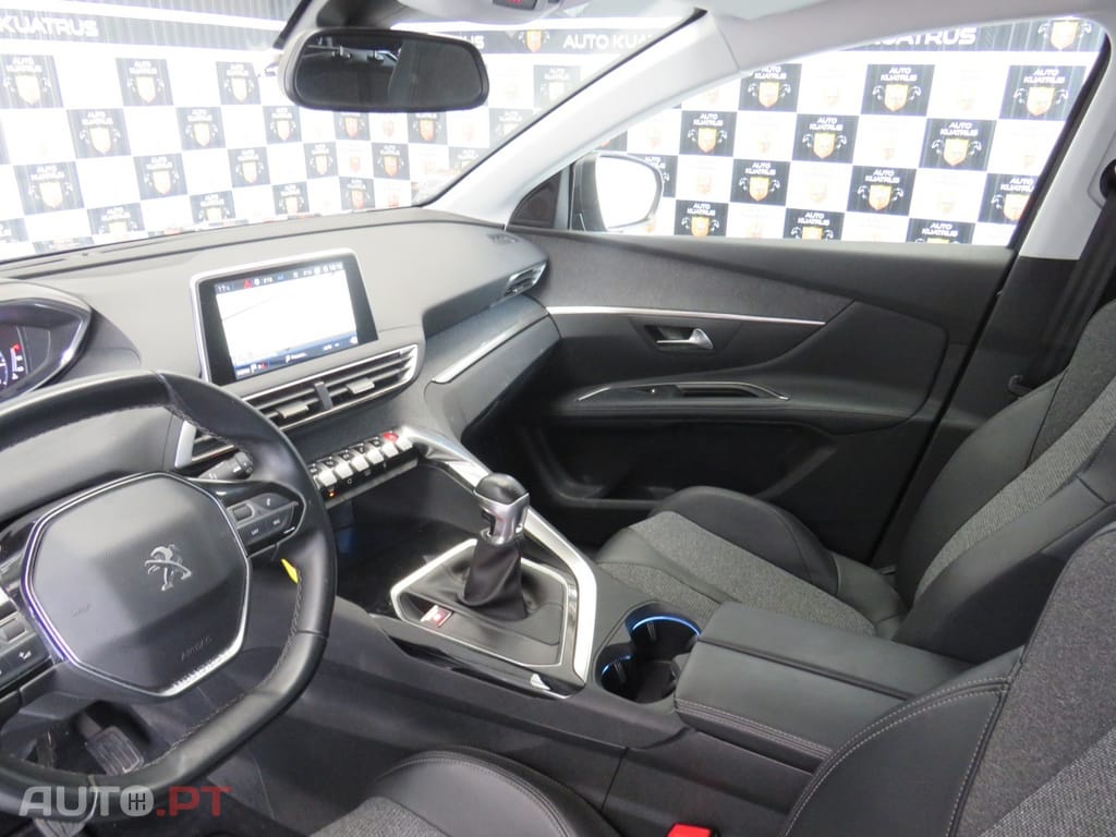 Peugeot 5008 1.5 BlueHDi Allure
