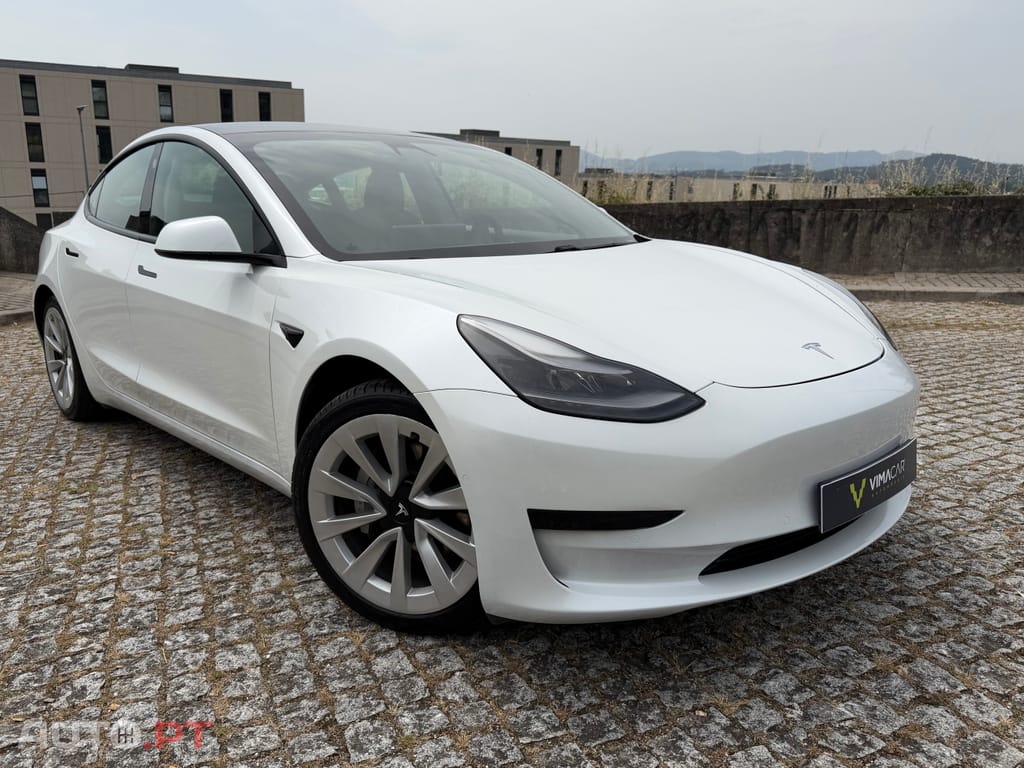 Tesla Model 3 Standard Range Plus RWD