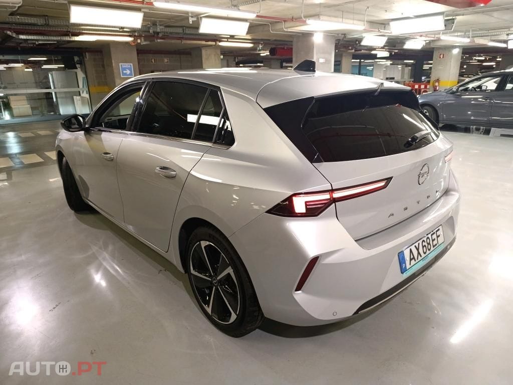 Opel Astra 1.5 D Elegance