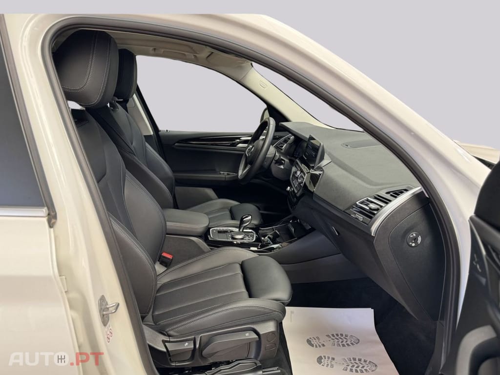BMW X3 xDrive 30e I.V.A DEDUTÍVEL 