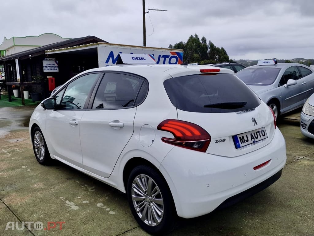 Peugeot 208 1.5 BlueHDi Signature