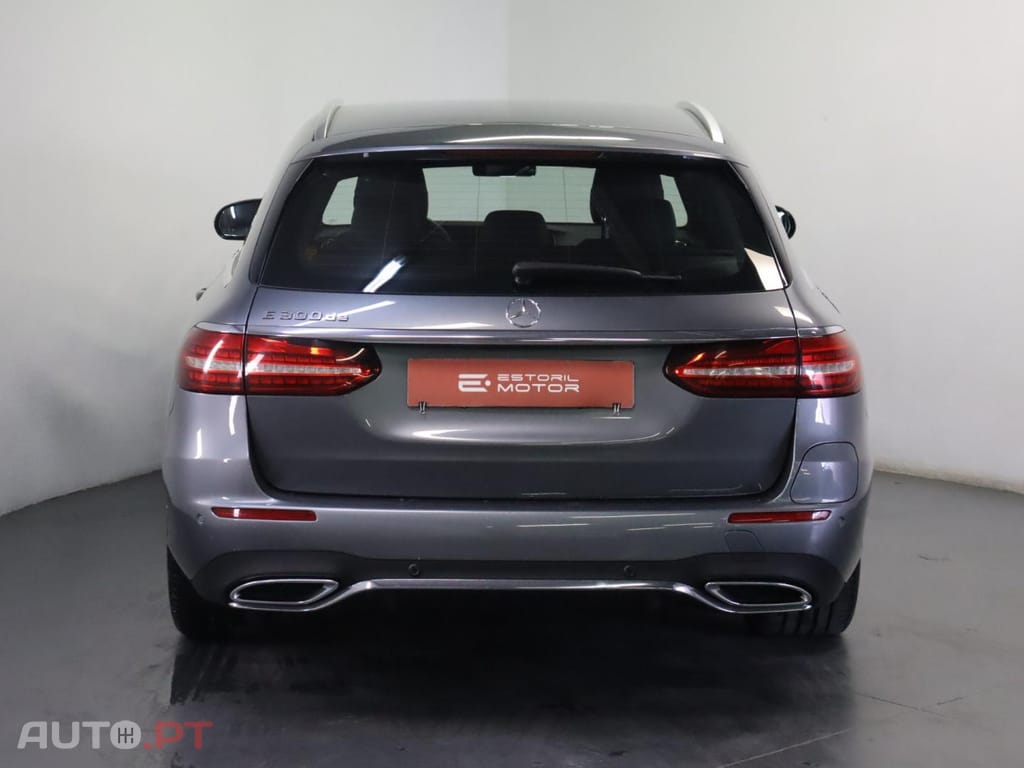 Mercedes-Benz E 300 de Auto AMG LINE
