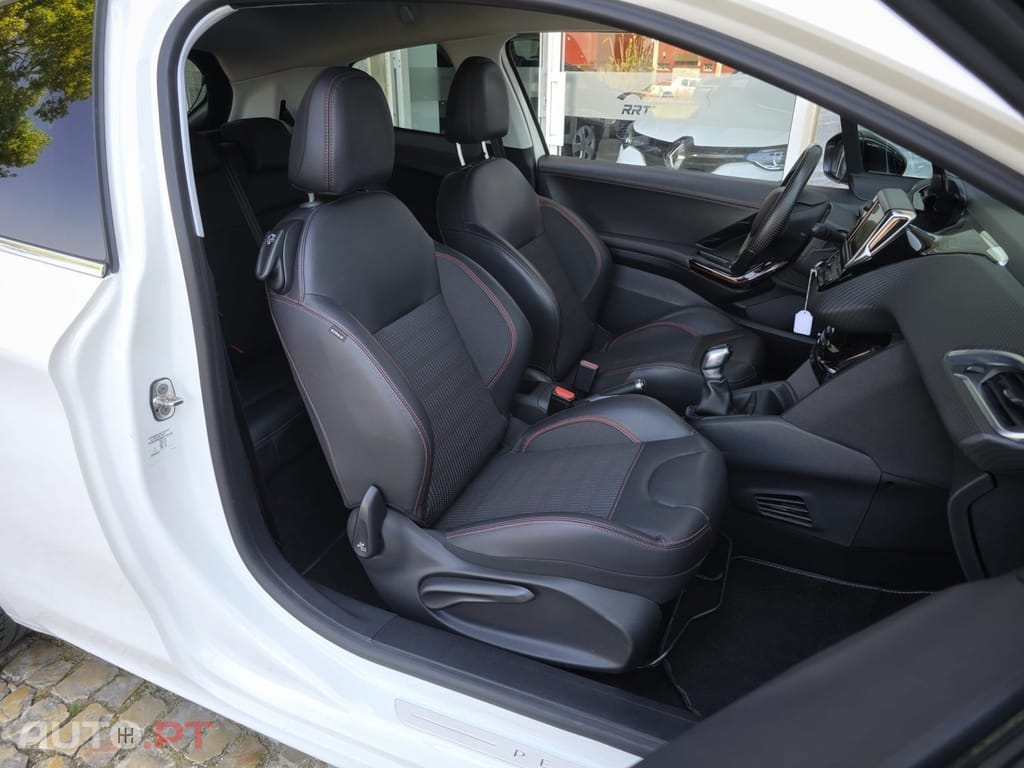 Peugeot 208 1.2 PureTech GT Line