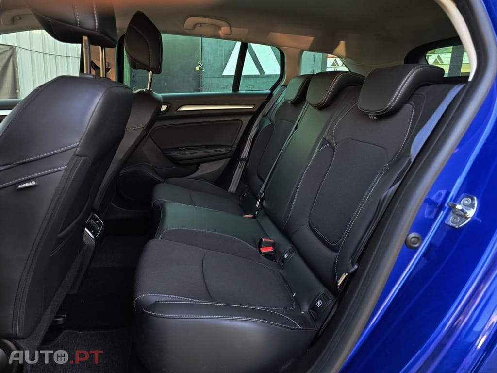 Renault Mégane Sport Tourer BLUE dCi 115 EDC INTENS