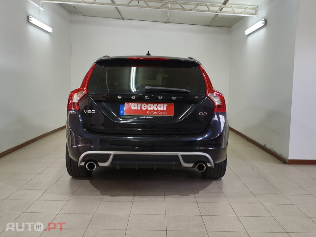 Volvo V60 2.0 D3 R-Design